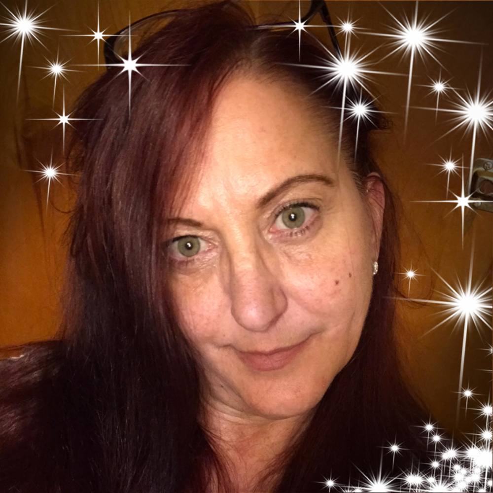 Meet your Posher, Nickie